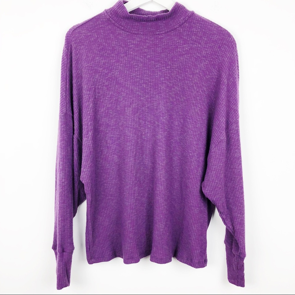Harlow & Graham Keyhole Back Ribbed Pullover